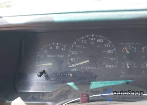 1997 Chevrolet K1500 Fleetside z USA, uszkodzony, nr VIN 2GCEK19M1V1227026